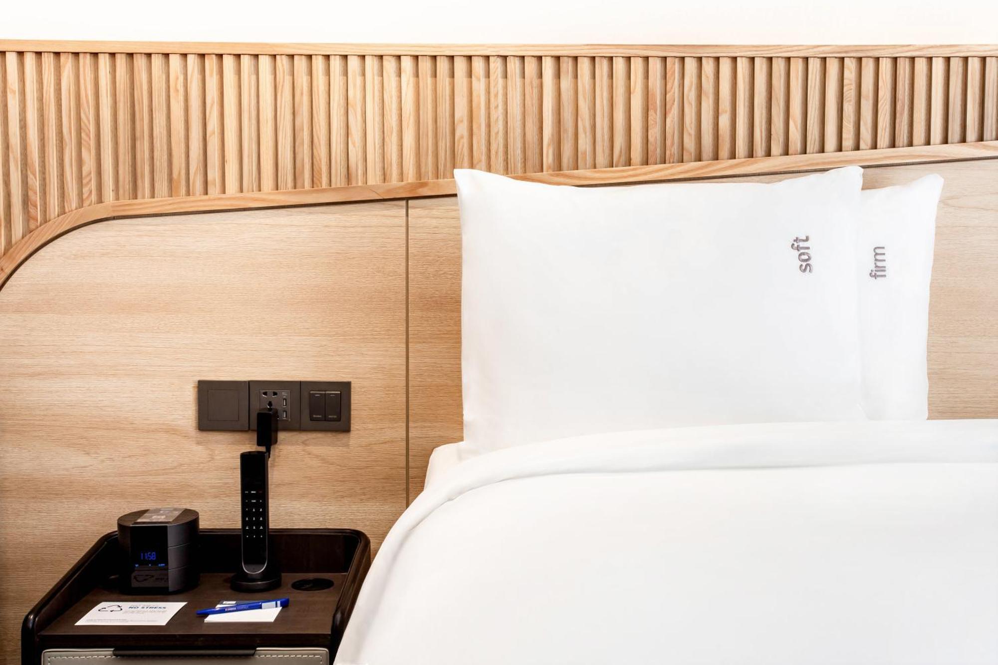 Holiday Inn Express & Suites Bangkok Central Pier By Ihg Экстерьер фото