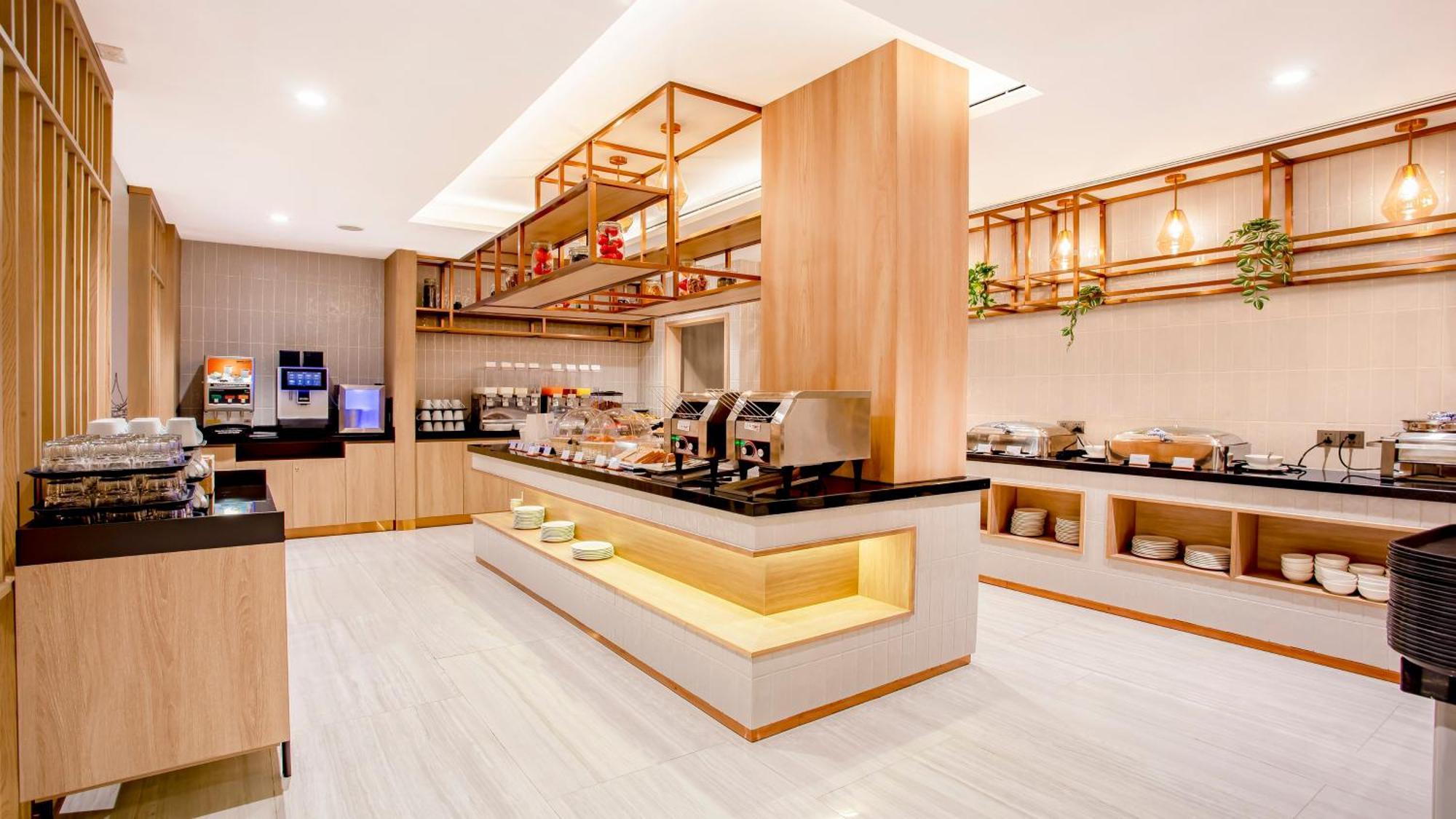 Holiday Inn Express & Suites Bangkok Central Pier By Ihg Экстерьер фото