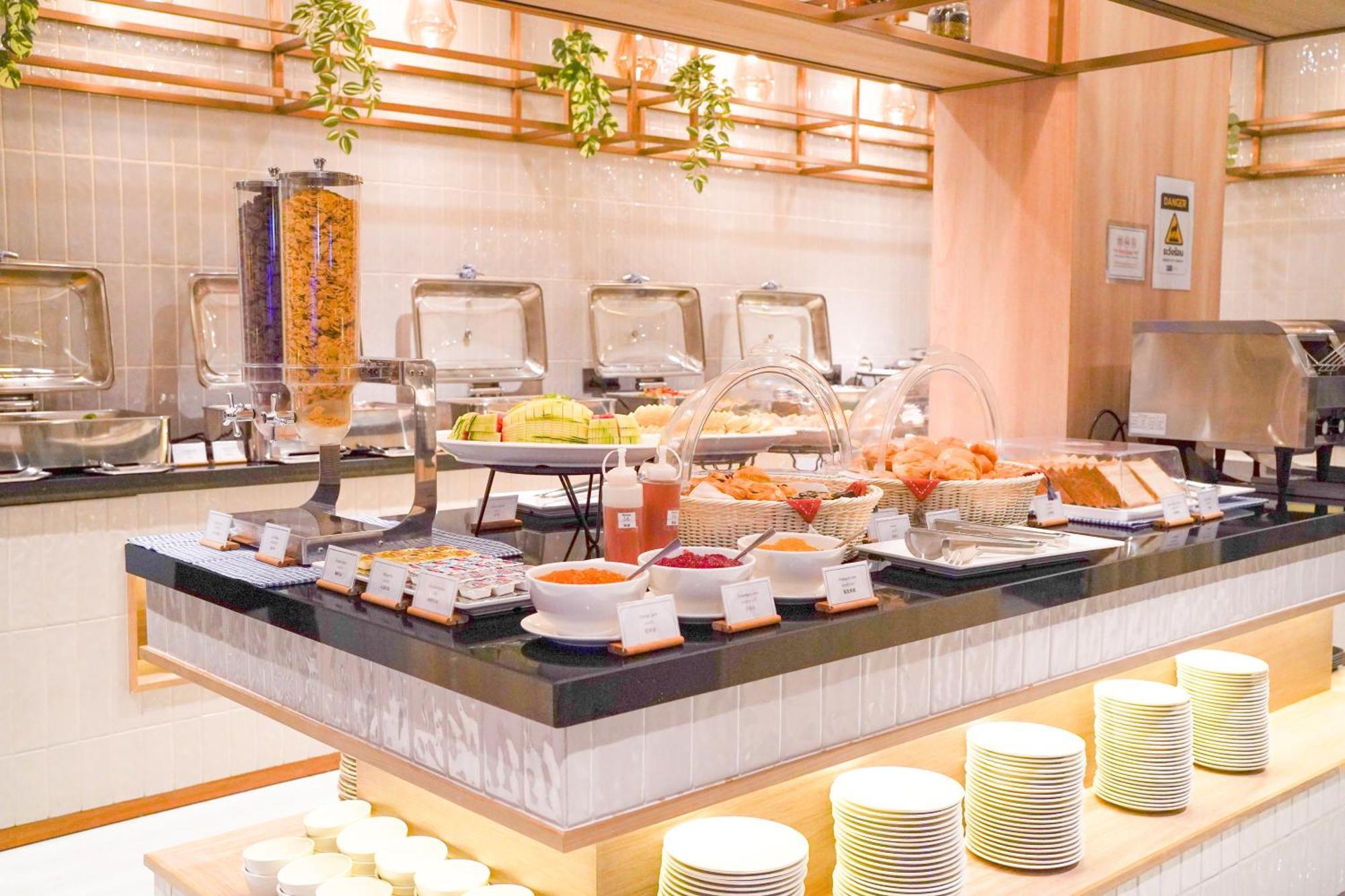 Holiday Inn Express & Suites Bangkok Central Pier By Ihg Экстерьер фото